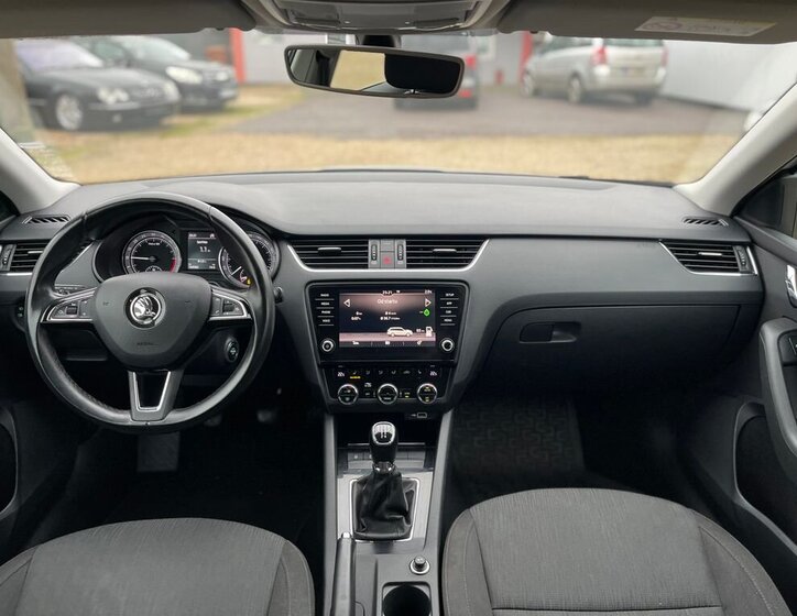 Škoda Octavia 23