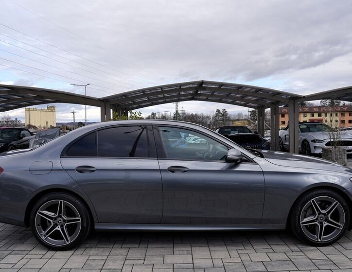 Mercedes-Benz Třídy E Sedan 2,0 l 143 kw