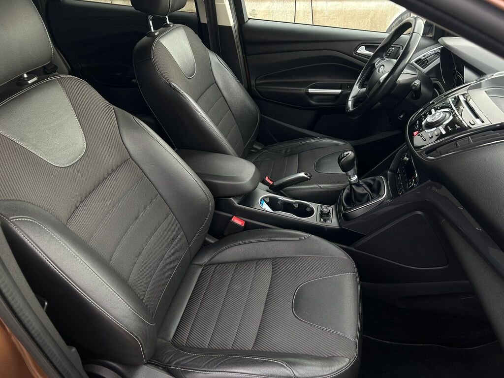 Ford Kuga SUV 2,0 l 120 kw