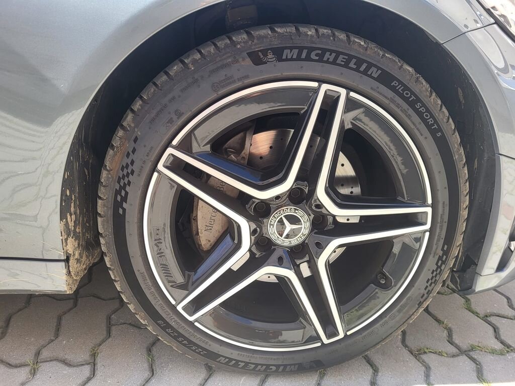 Mercedes-Benz Třídy C Kombi 2,0 l 143 kw