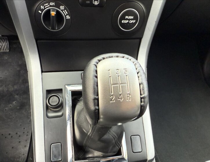 Suzuki Grand Vitara SUV 2,0 l 103 kw