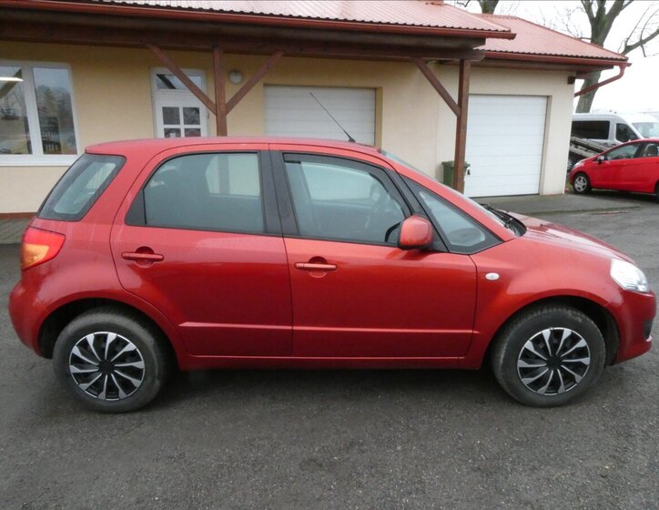 Suzuki SX4 2
