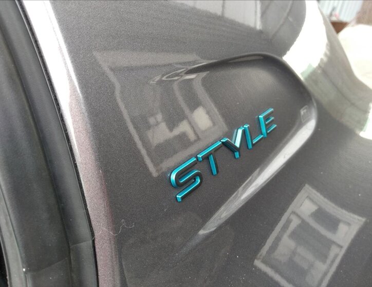 Peugeot 208 Hatchback 1,2 l 74 kw