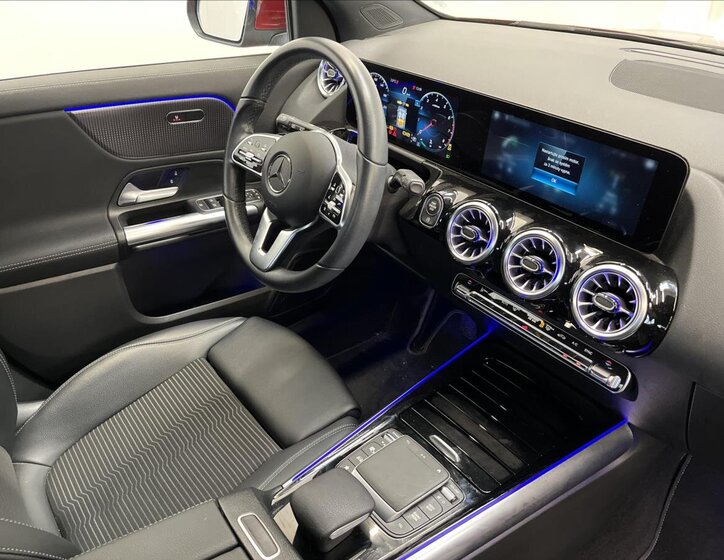 Mercedes-Benz GLA SUV 1,3 l 120 kw