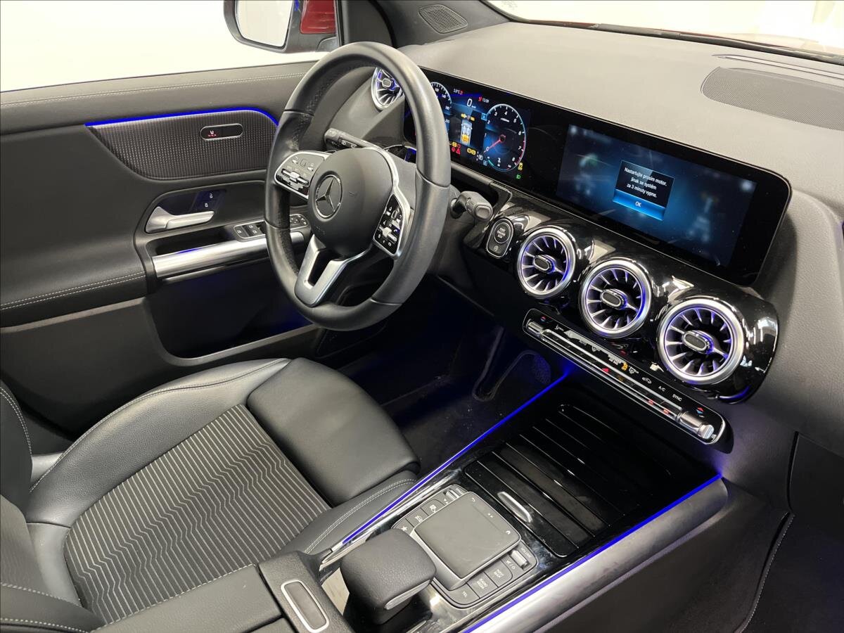 Mercedes-Benz GLA SUV 1,3 l 120 kw