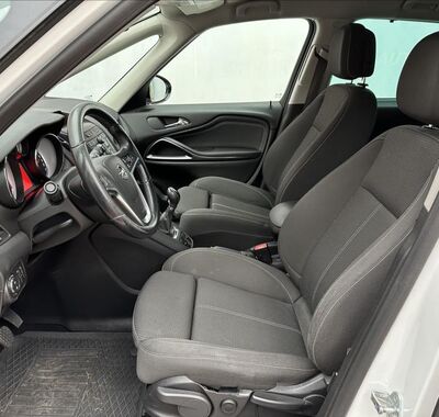 Opel Zafira 14
