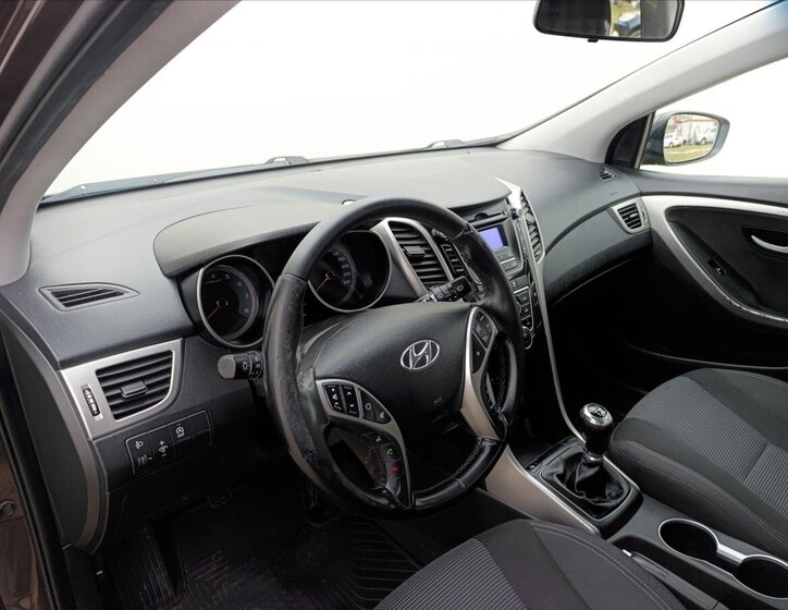 Hyundai i30 Kombi 1,6 l 99 kw