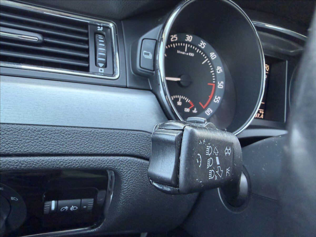 Škoda Superb Kombi 2,0 l 103 kw