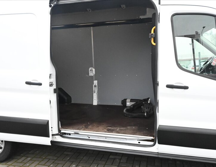 Ford Transit 11
