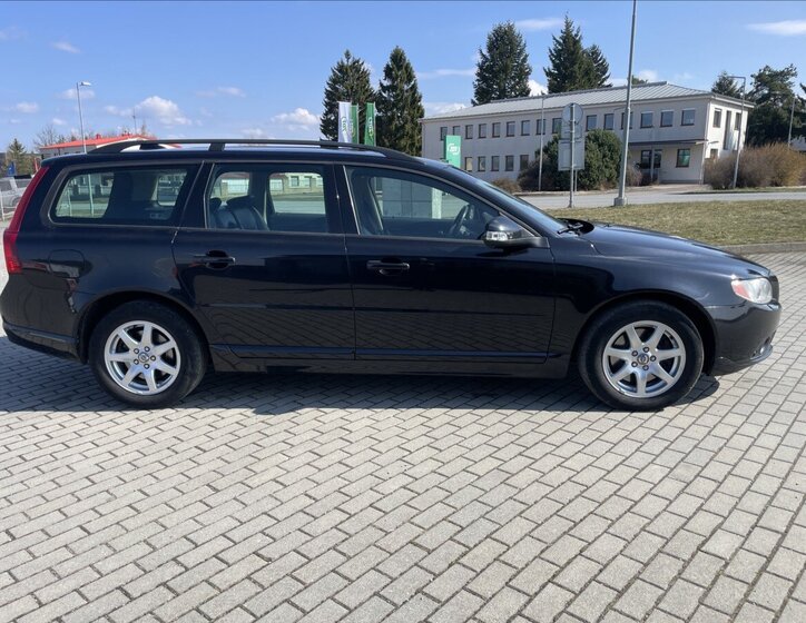 Volvo V70 Kombi 2,4 l 136 kw