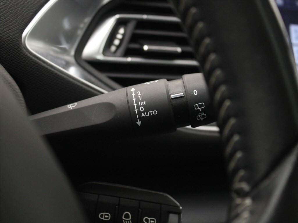 Peugeot 308 Hatchback 1,6 l 73 kw