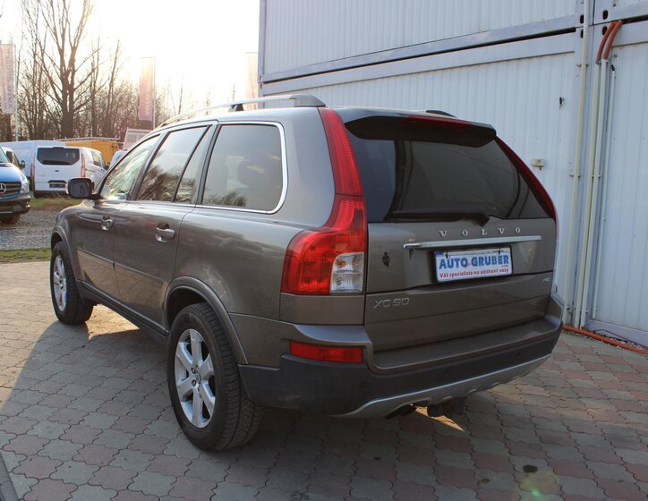 Volvo XC90 SUV / Terénní 2,4 l 136 kw