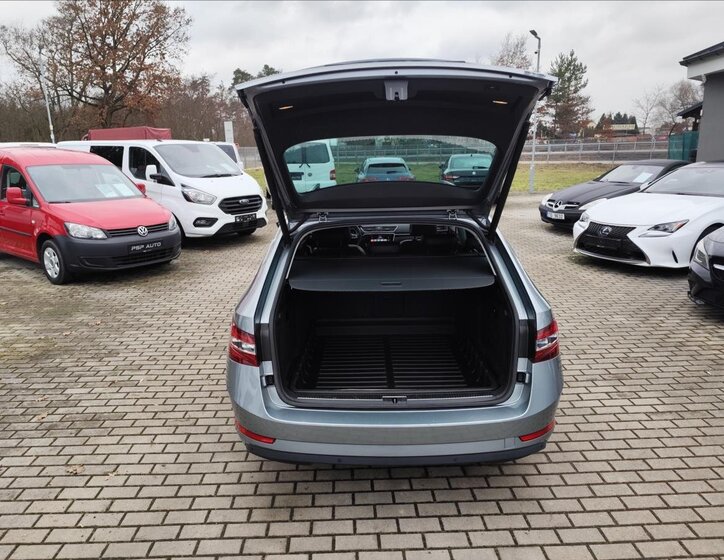Škoda Superb Kombi 2,0 l 140 kw