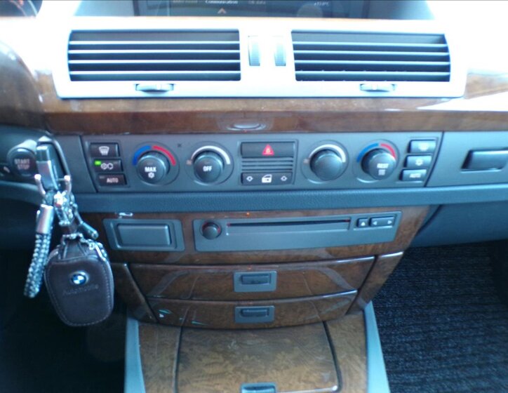 BMW Řada 7 Sedan / Limuzína 3,6 l 200 kw