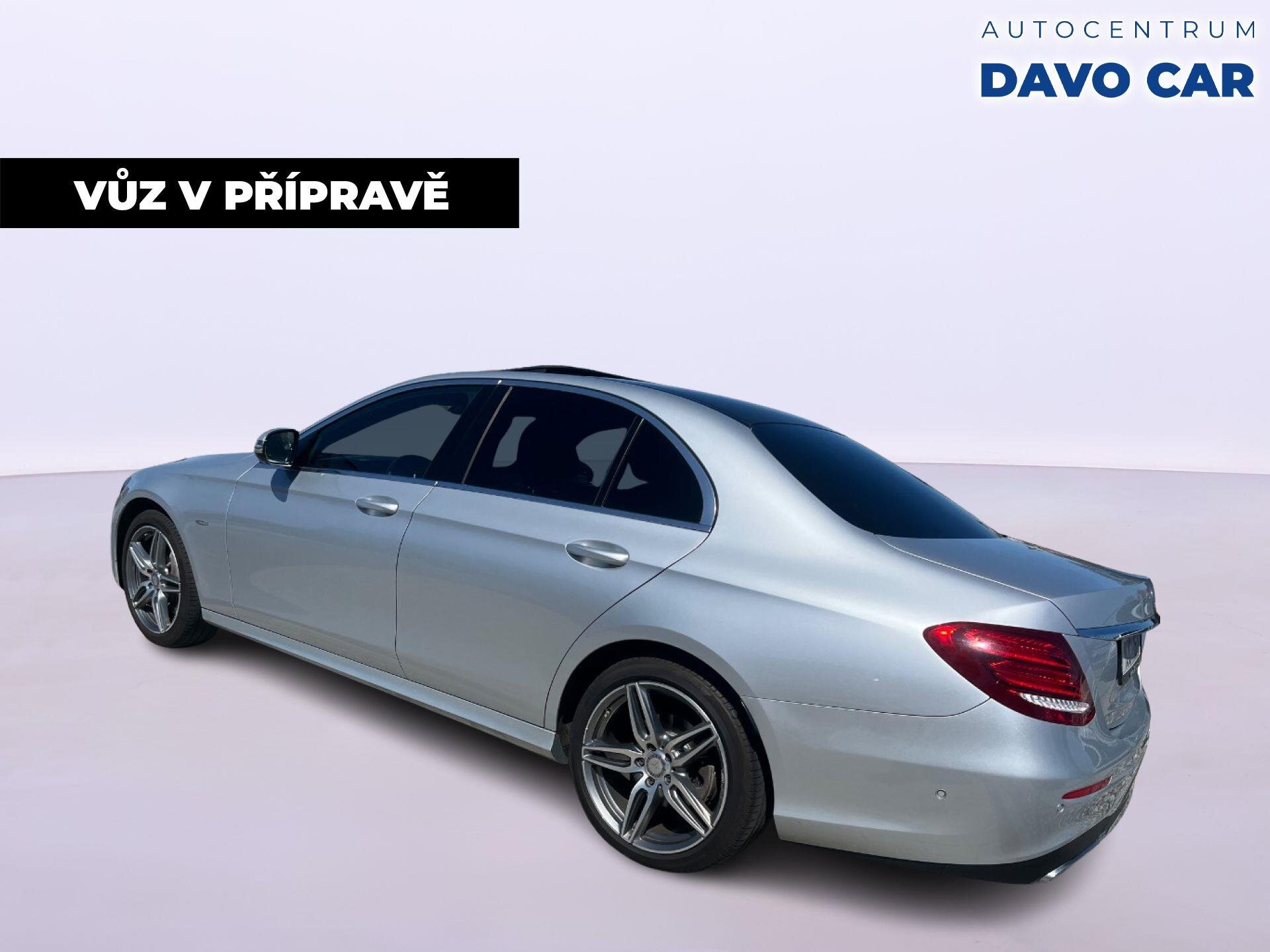 Mercedes-Benz Třídy E Sedan / Limuzína 2,0 l 143 kw