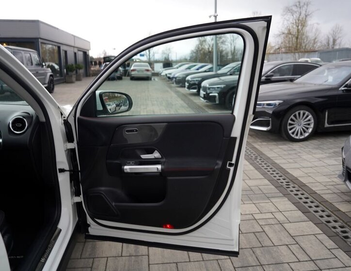 Mercedes-Benz GLB SUV / Terénní 2,0 l 110 kw