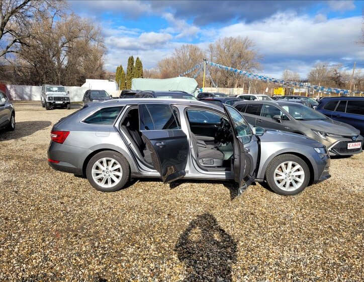 Škoda Superb Kombi 1,4 l 115 kw