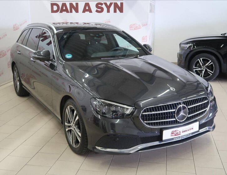 Mercedes-Benz Třídy E Kombi 2,0 l 143 kw