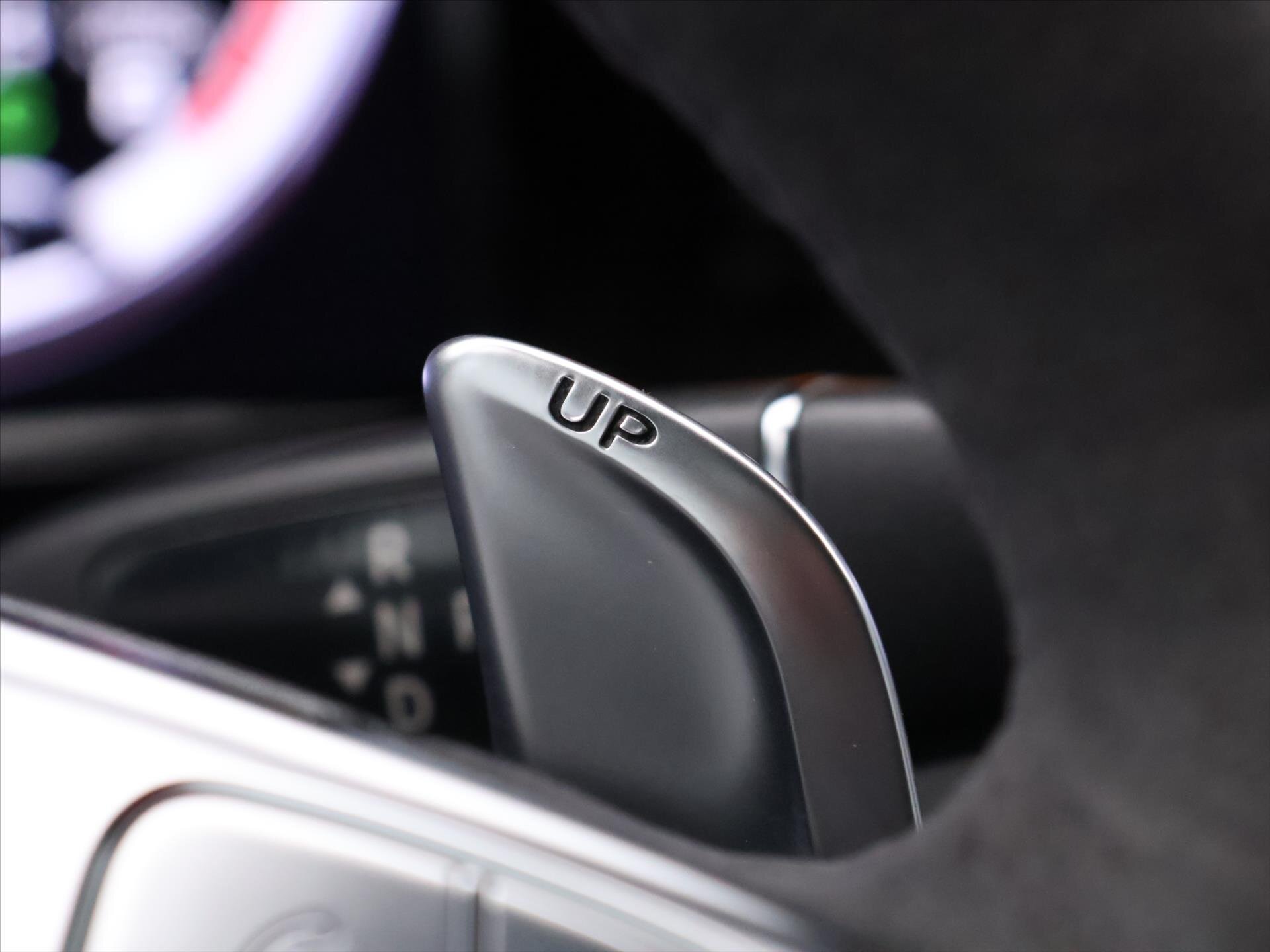 Mercedes-Benz Třídy S Kupé 5,5 l 430 kw