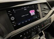 Volkswagen Caravelle 9