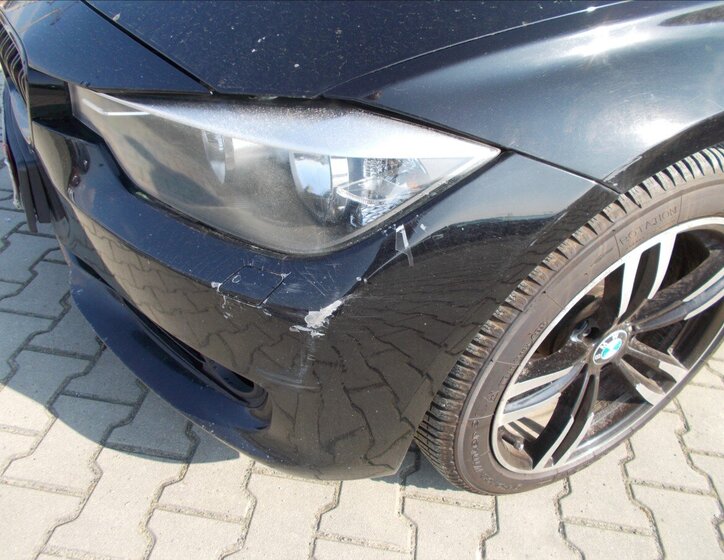 BMW Řada 3 Sedan / Limuzína 2,0 l 135 kw