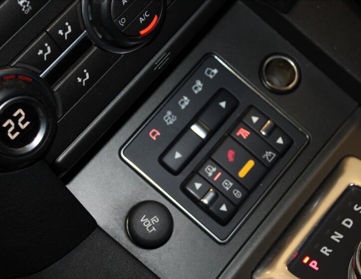 Land Rover Discovery SUV / Terénní 3,0 l 155 kw