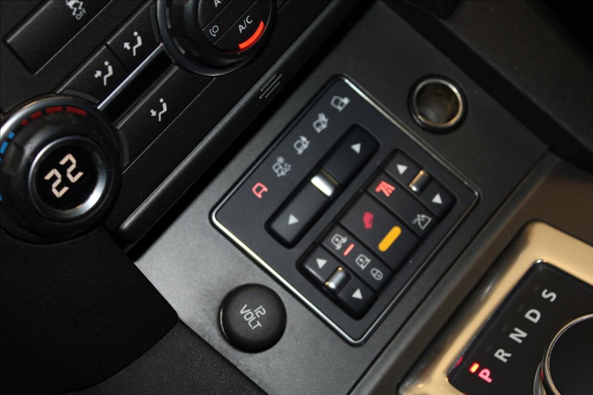 Land Rover Discovery SUV / Terénní 3,0 l 155 kw