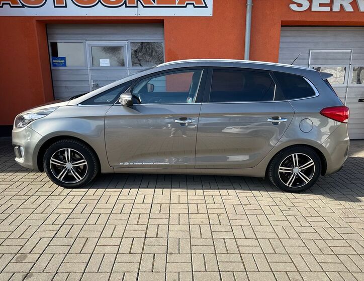 KIA Carens 2