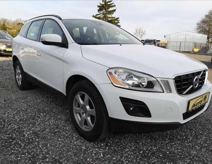 Volvo XC60 Kombi 2,4 l 136 kw