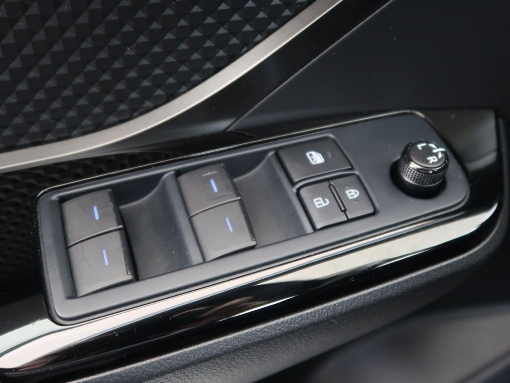 Toyota C-HR SUV 1,8 l 72 kw