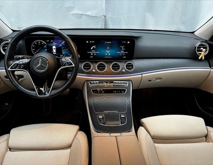 Mercedes-Benz Třídy E 18