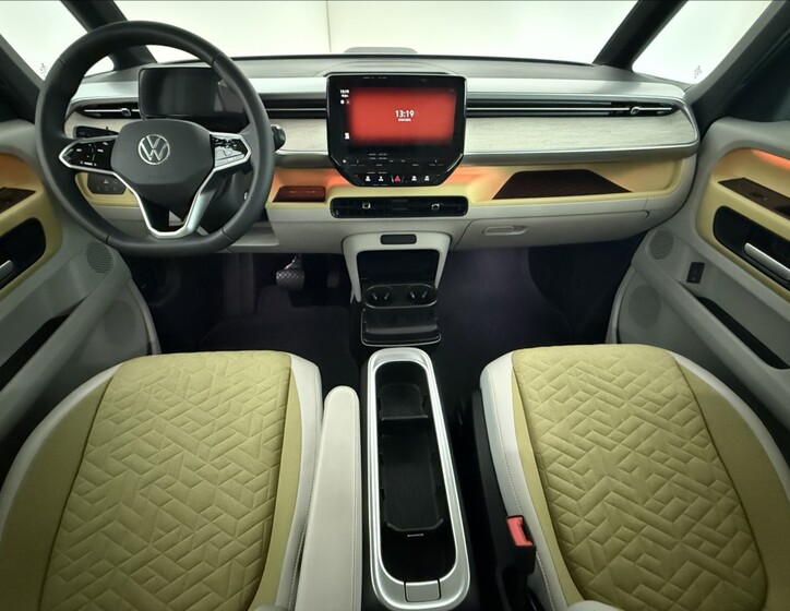 Volkswagen ID.Buzz 9