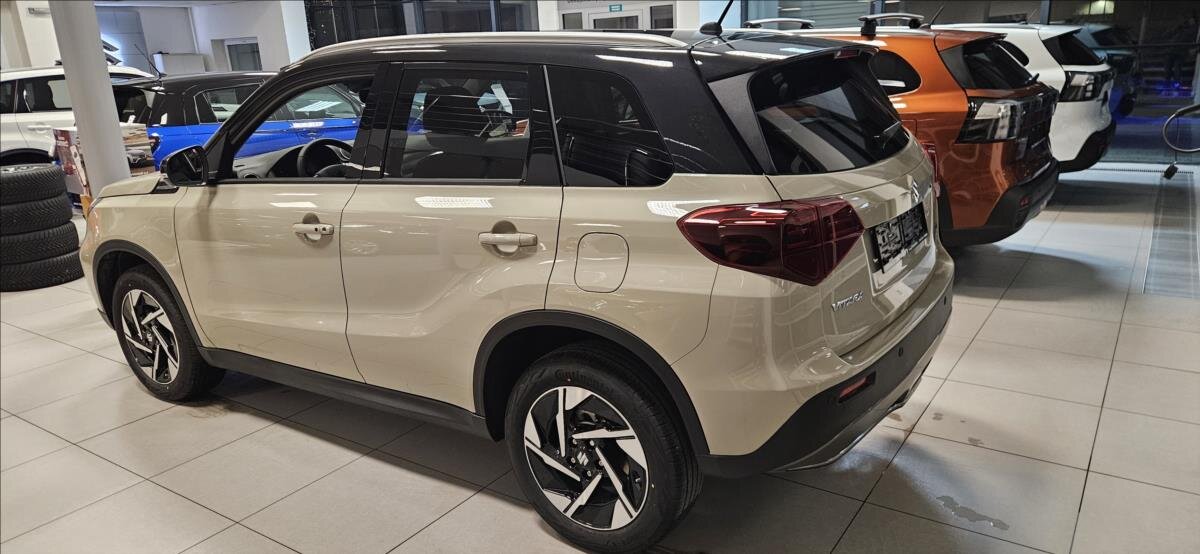 Suzuki Vitara SUV 1,4 l 81 kw