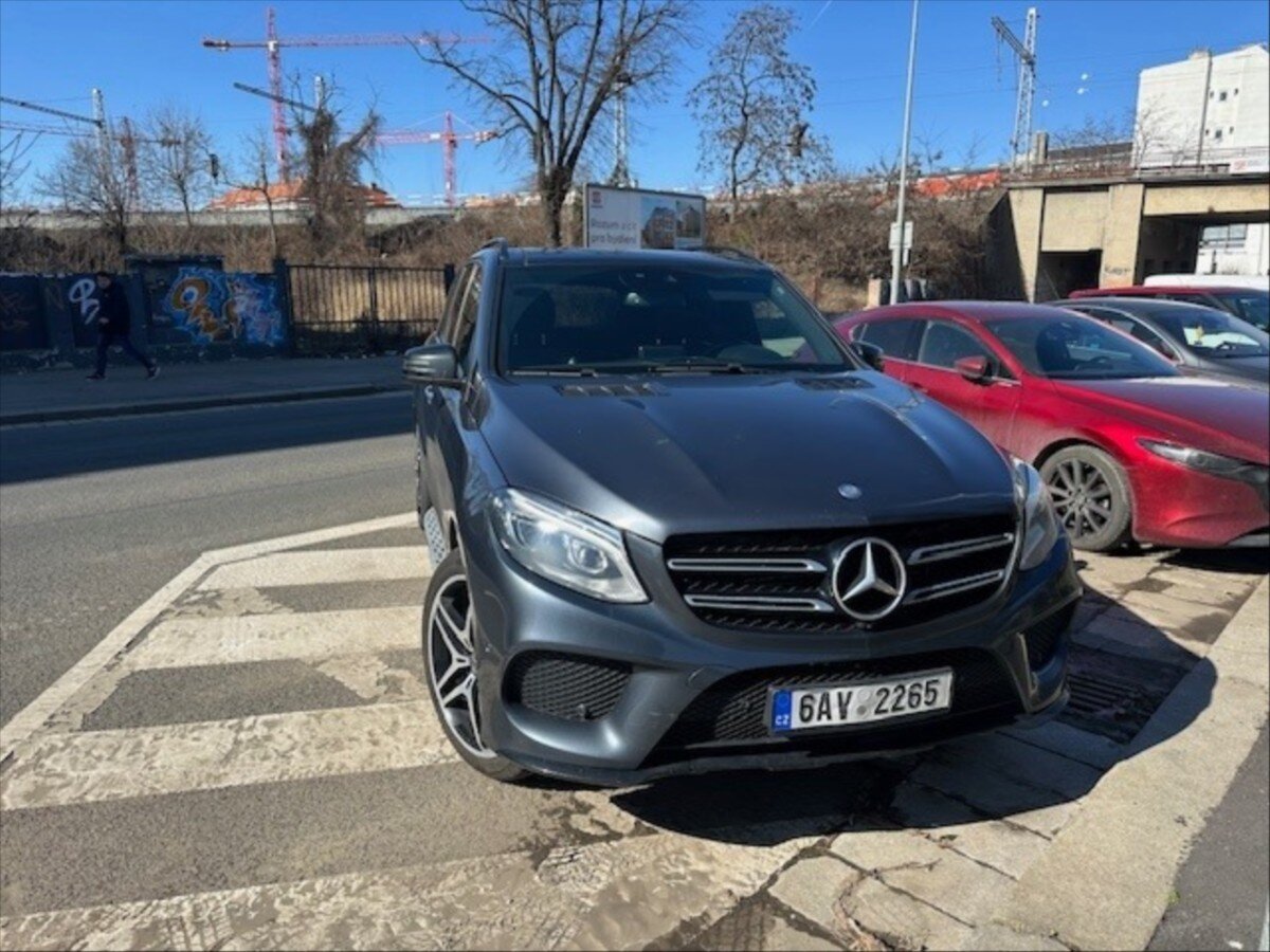 Mercedes-Benz GLE SUV / Terénní 3,0 l 190 kw