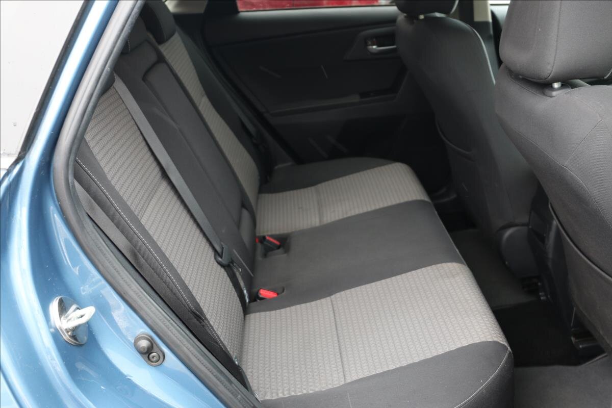 Toyota Auris Kombi 1,6 l 97 kw