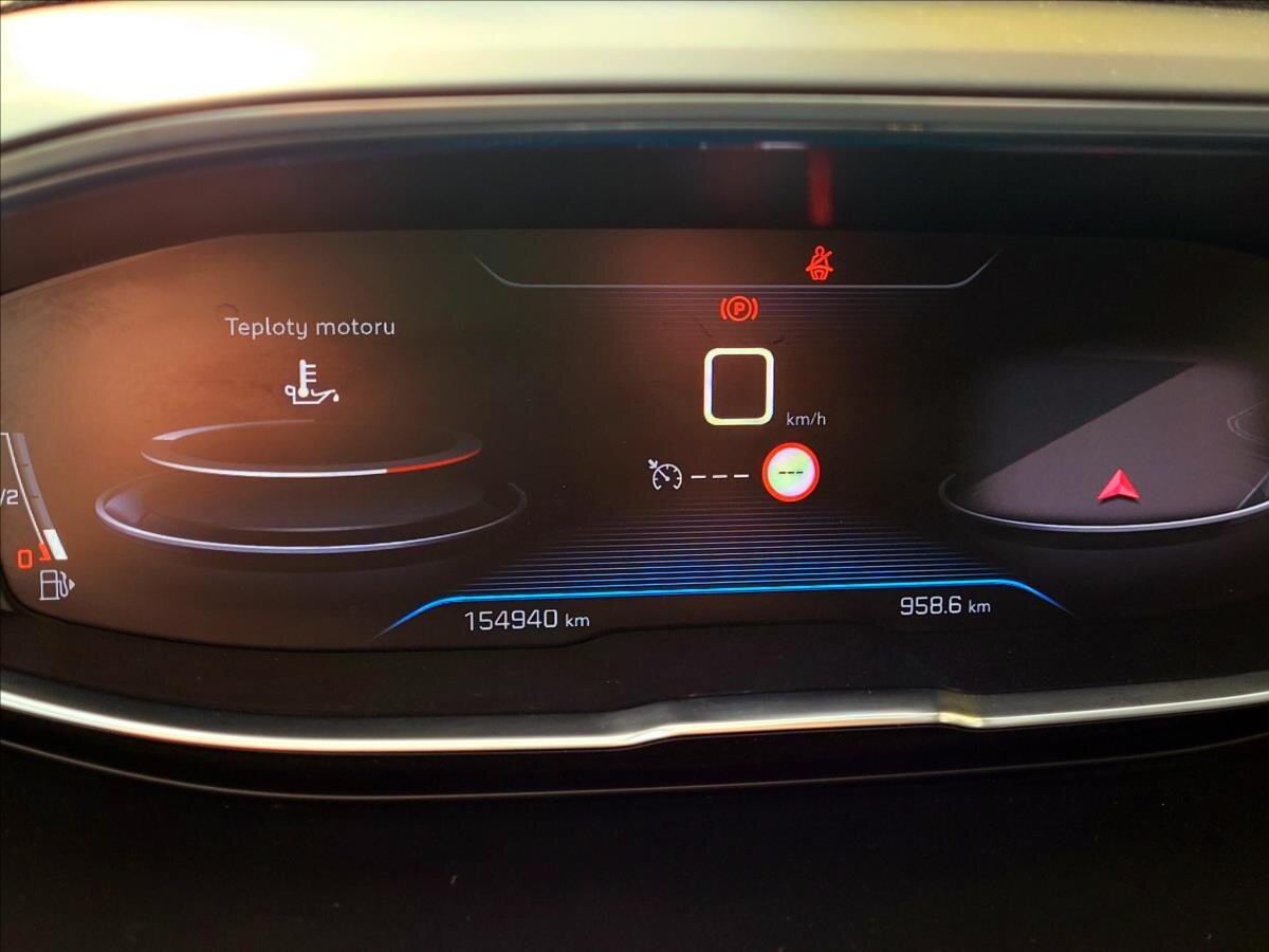 Peugeot 3008 SUV / Terénní 1,5 l 96 kw