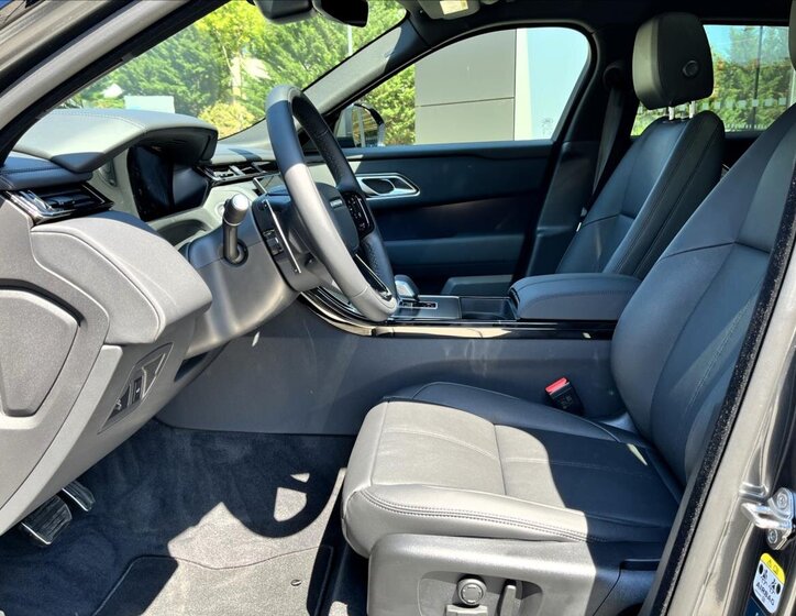 Land Rover Range Rover Velar SUV 2,0 l 150 kw