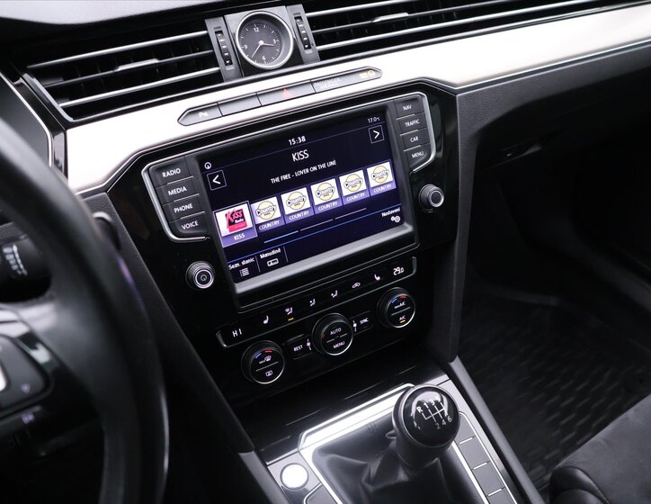 Volkswagen Passat 19