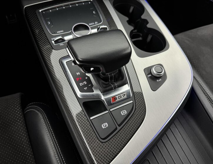 Audi SQ7 SUV / Terénní 4,0 l 320 kw