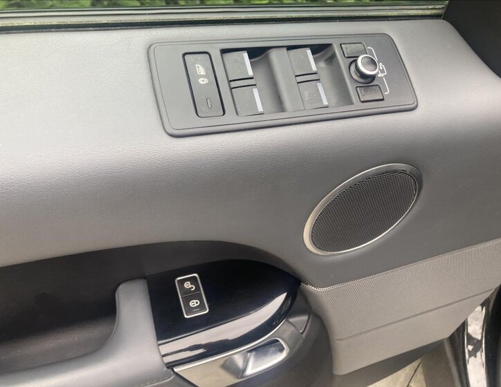 Land Rover Range Rover Sport Kombi 3,0 l 190 kw