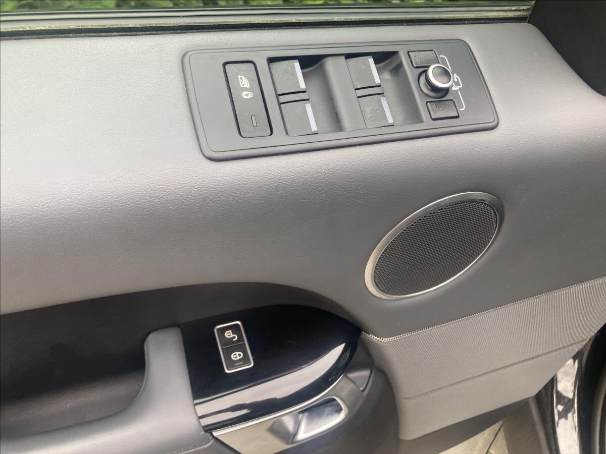 Land Rover Range Rover Sport Kombi 3,0 l 190 kw