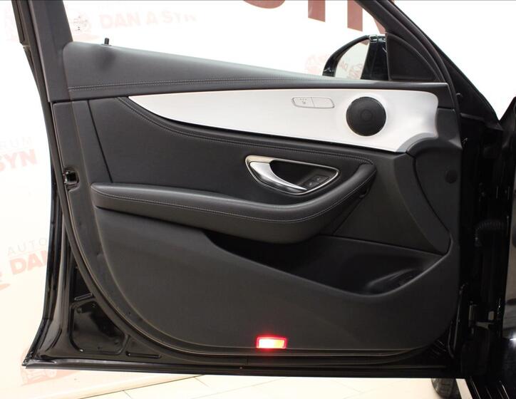 Mercedes-Benz Třídy E 9