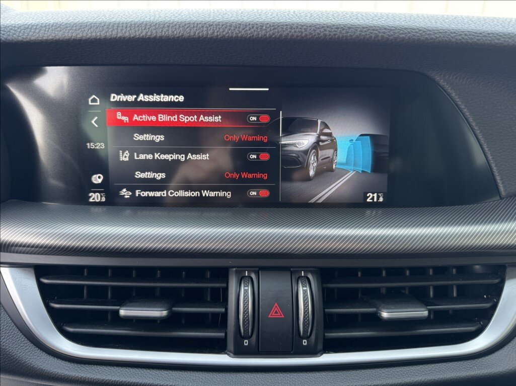 Alfa Romeo Stelvio SUV 2,0 l 206 kw