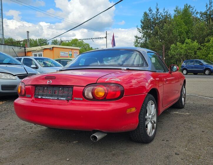 Mazda MX-5 4