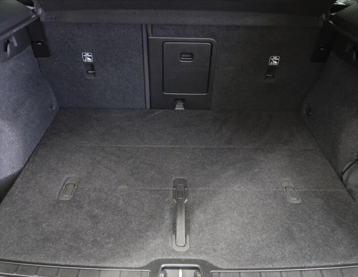 Volvo XC40 Kombi 2,0 l 145 kw