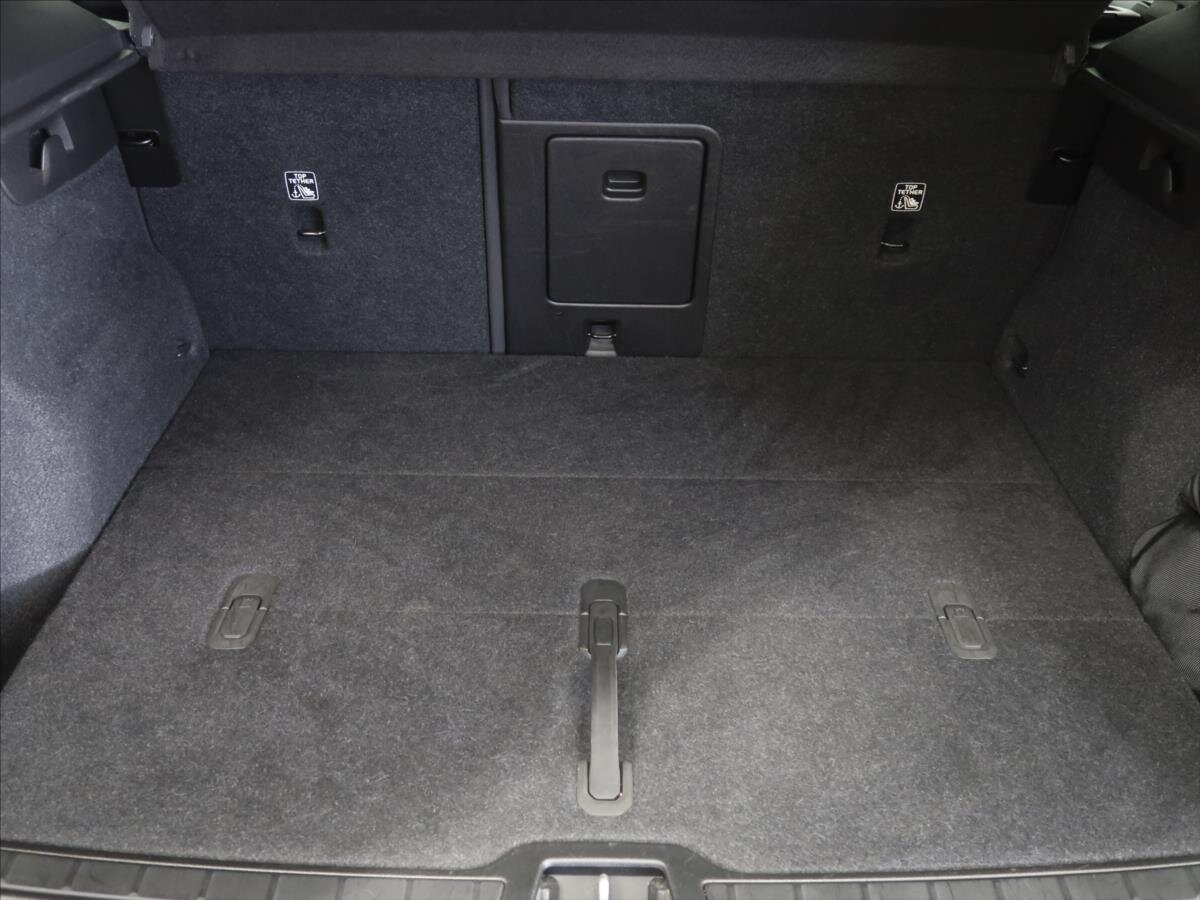 Volvo XC40 Kombi 2,0 l 145 kw