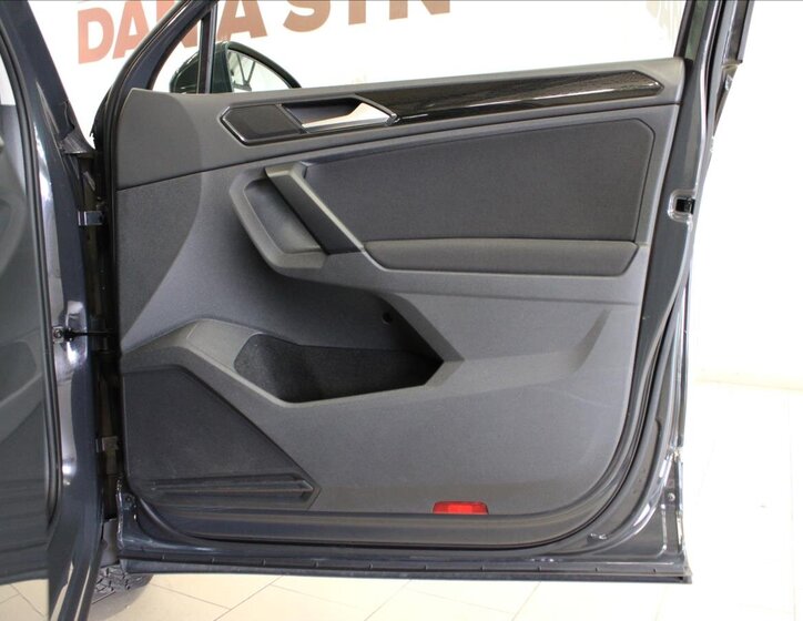 Volkswagen Tiguan 11