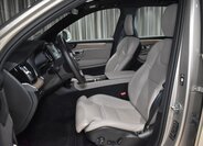 Volvo XC90 SUV / Terénní 2,0 l 228 kw