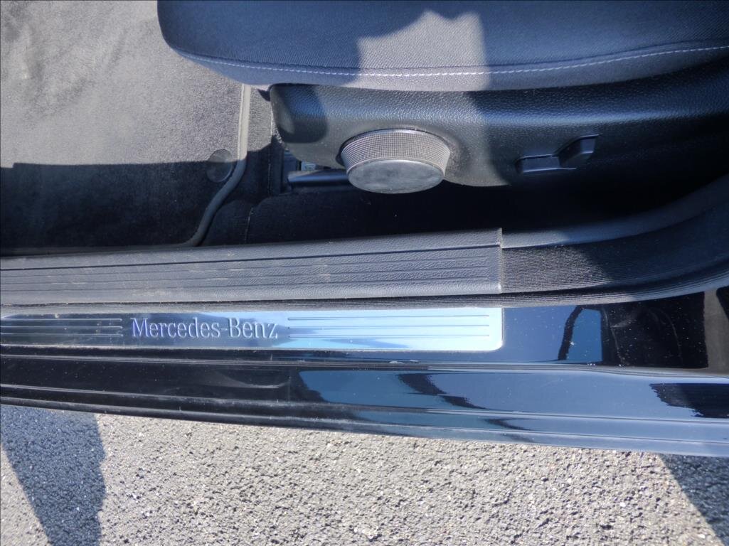 Mercedes-Benz Třídy C Sedan / Limuzína 2,1 l 88 kw