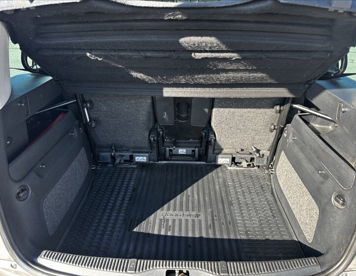 Škoda Roomster Kombi 1,6 l 77 kw